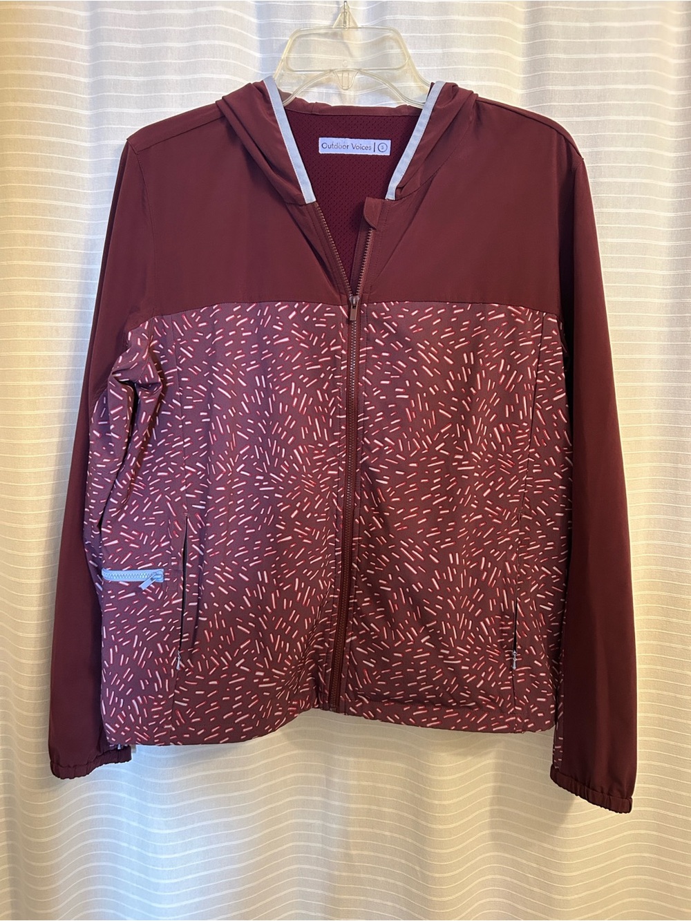 Outdoor Voices Women's Maroon Hooded Printed Windbreaker Jacket